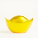 Properly arranging and organizing your office desk for optimal feng shui: How-to guide