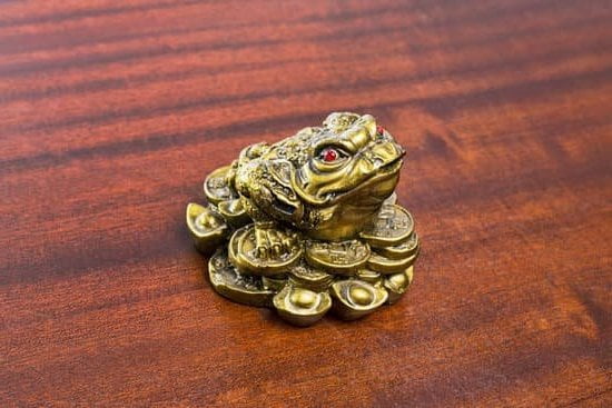 How to Feng Shui Your Bedroom/Office 1 Step-by-step guide on how to Feng Shui your bedroom/office for positive energy and productivity