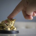 Enhance office feng shui with mirror placement for optimal energy flow