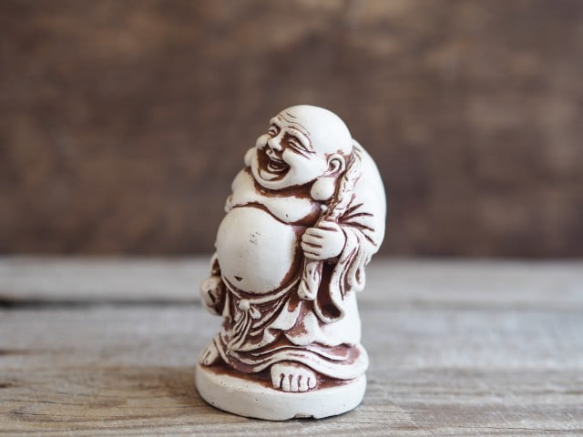 Optimize productivity: Consider FENG SHUI WHICH DIRECTION SHOULD MY OFFICE FACE for success and positive energy flow