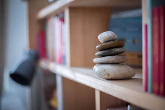 Artwork for Bedroom Feng Shui 1 Create harmony with artwork for bedroom feng shui: soothing colors, nature motifs, and balanced compositions