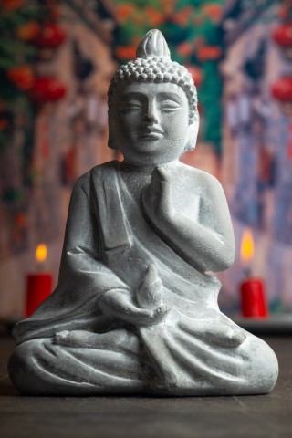 Feng Shui Bedroom Lighting 1 FENG SHUI BEDROOM LIGHTING with soft, warm hues for balance and tranquility